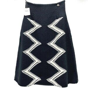 UNUSED CHANEL 16K Side Zipper Skirt Black/White Size34